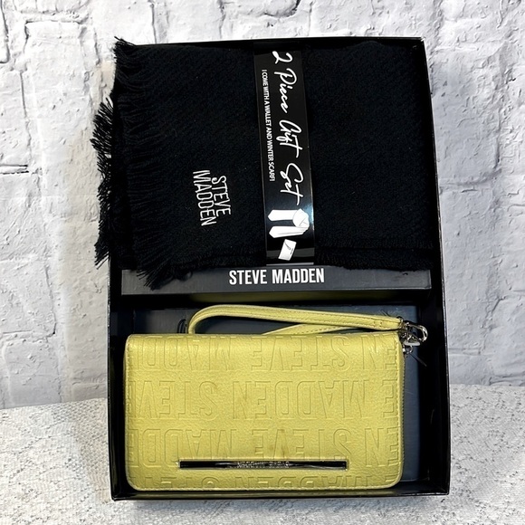 𝅺copy - STEVE MADDEN BOXED BLACK SCARF and CHARTREUSE WALLET
